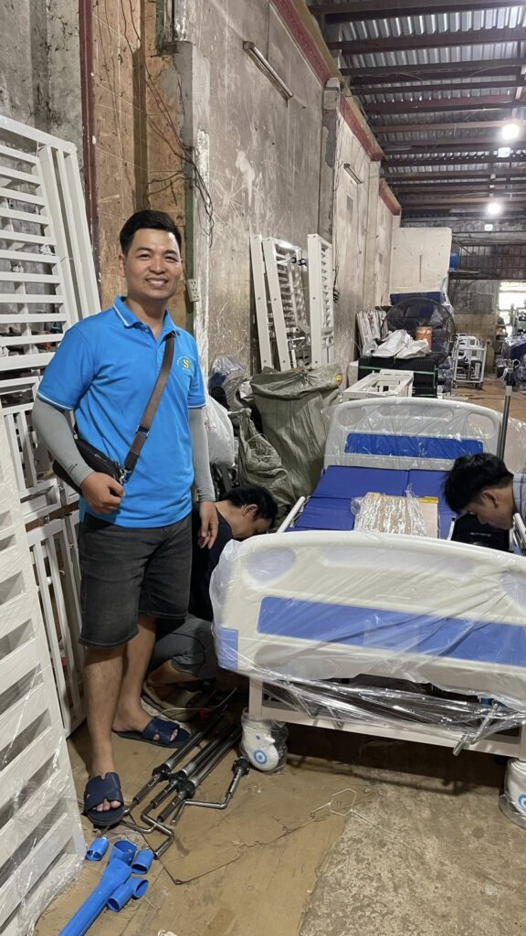 Giường y tế 1 tay quay điện